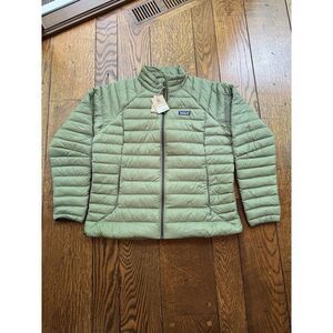 Patagonia Women’s Down Jacket Terrain Green Size XL NWT